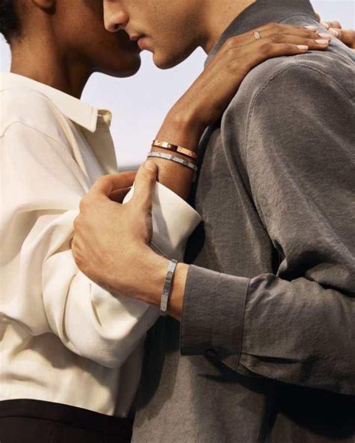 Do Cartier love bracelets scratch easily?