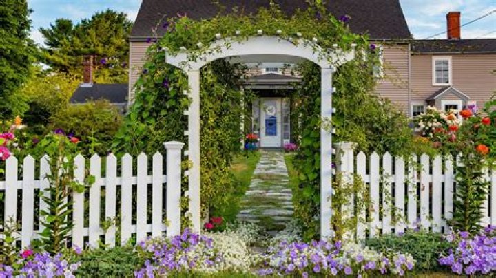 How do you beautify the front of a house?