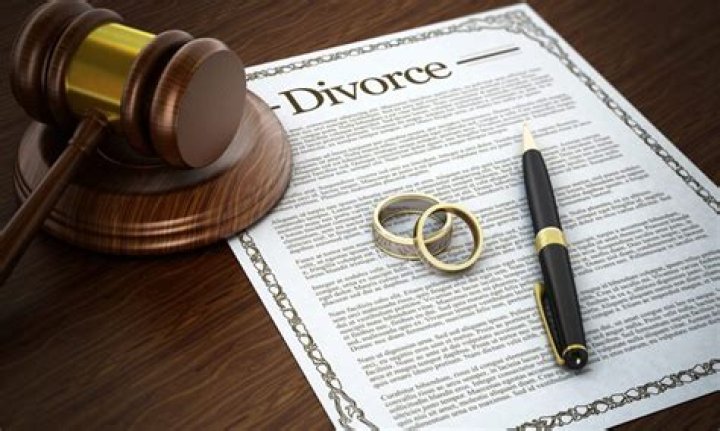 What happens if both divorced parents file as head of household?