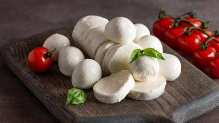 Why is mozzarella not vegetarian?
