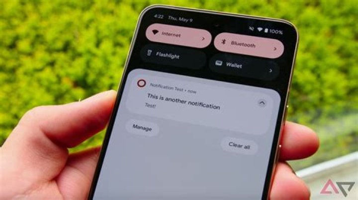 Why is there a microphone on my notification bar?